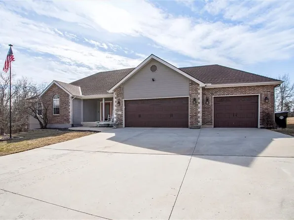 601 Hickory Hills Dr, Pleasant Hill, MO 64080