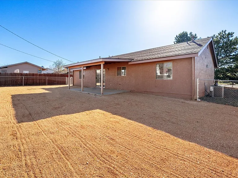 4517 N Sauter Dr E — Photo 17