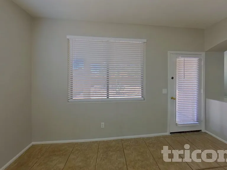 45063 W Jack Rabbit Trl — Photo 3