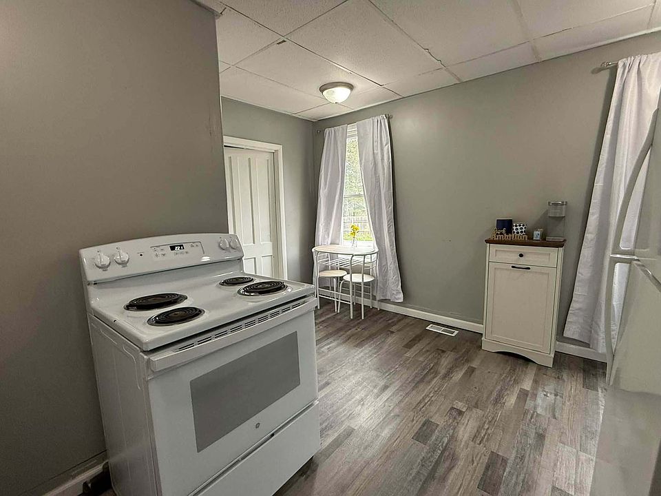 1st image of 9768 New Rd #812