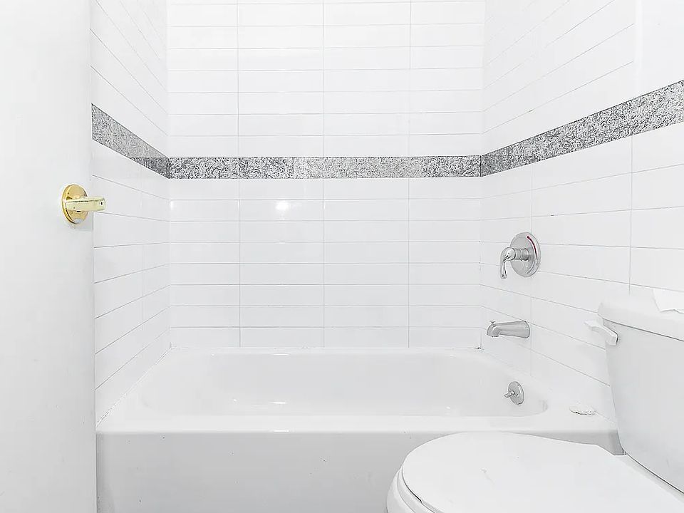 2nd image of 179 Putnam Ave #4C