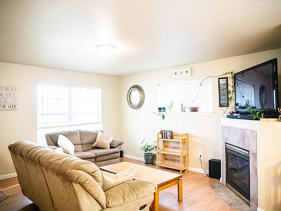 5th image of 61028 Borden Dr