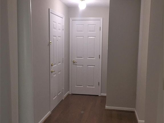 4th image of 11973 Olde Dominion Dr APT 10