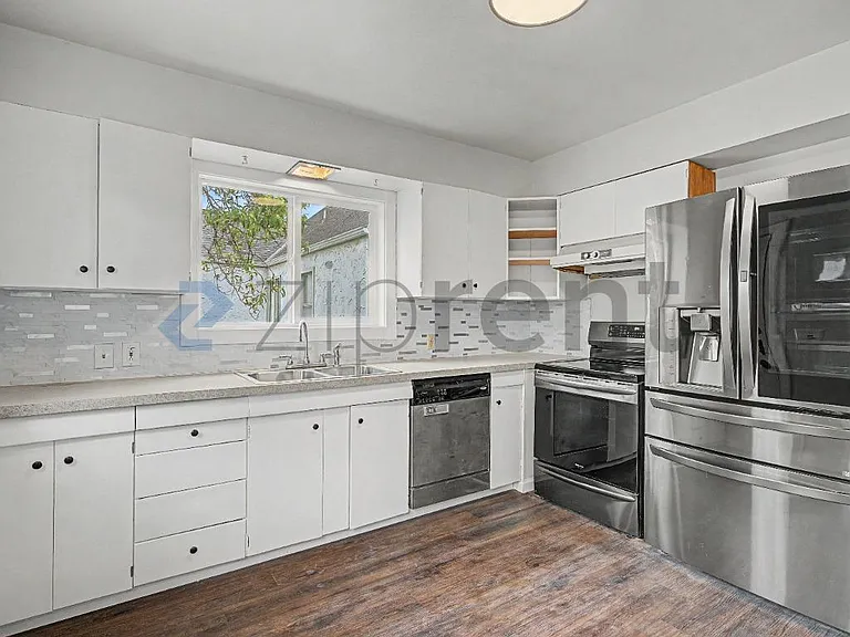 1315 N Russet St — Photo 9