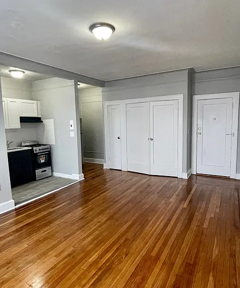 Vine Street Holdings — Photo 10