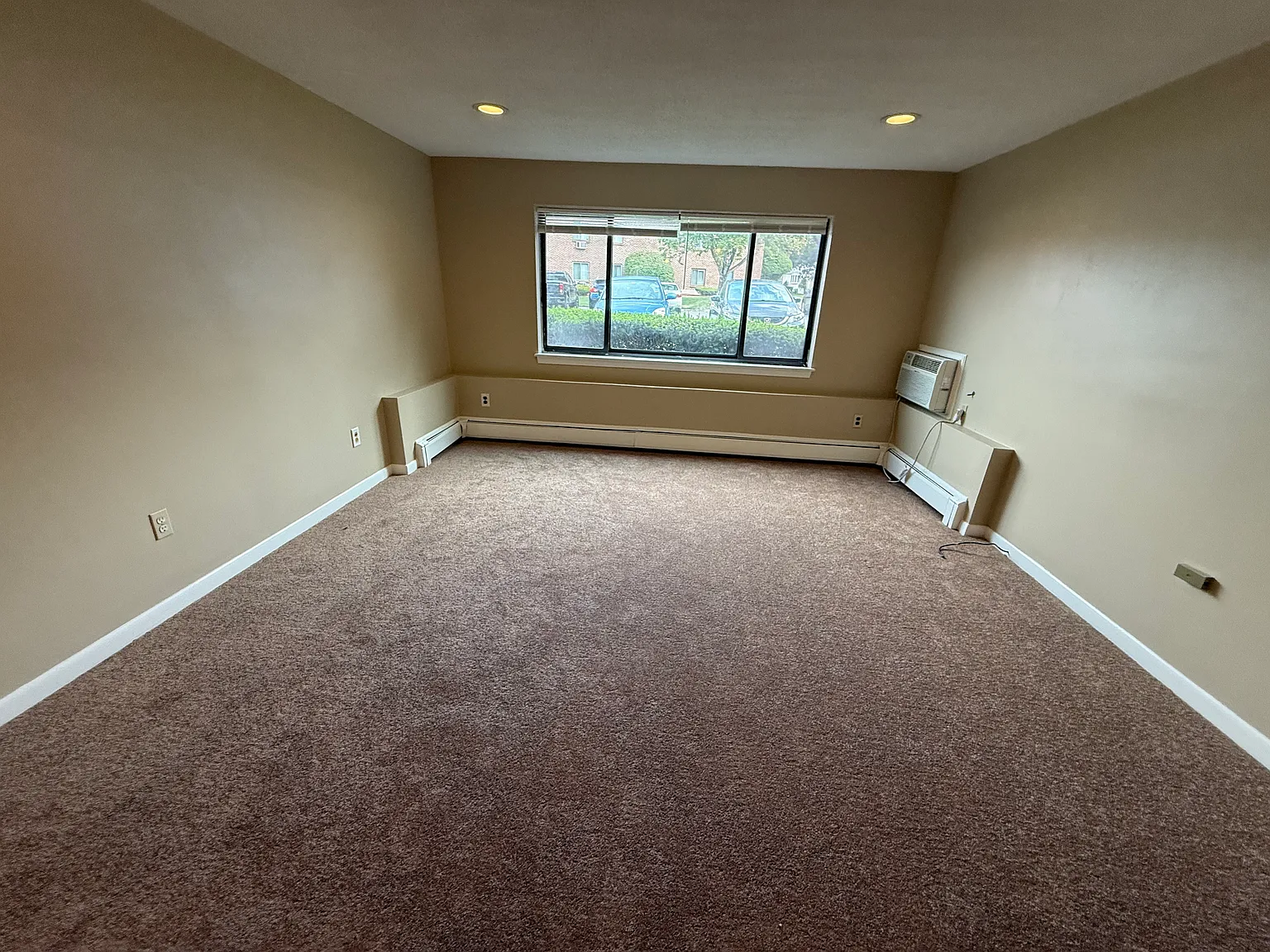 1 bed, 700 sqft, $2,000 — Photo 3