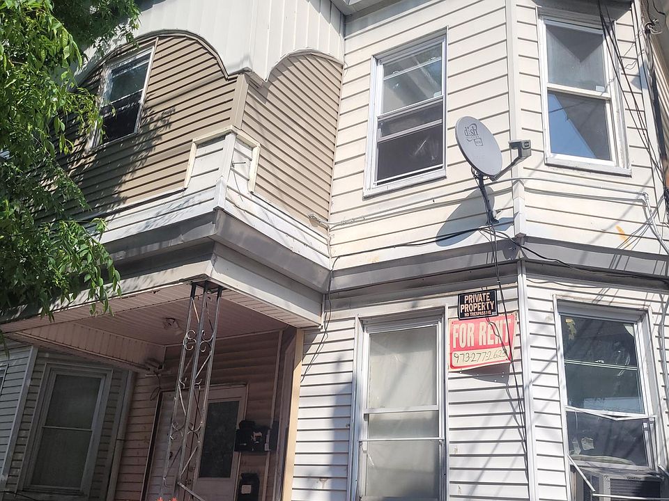 1st image of 239 N 5th St Floor 2