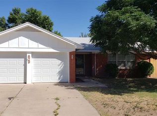 829 Trailing Heart Rd, Roswell, NM 88201