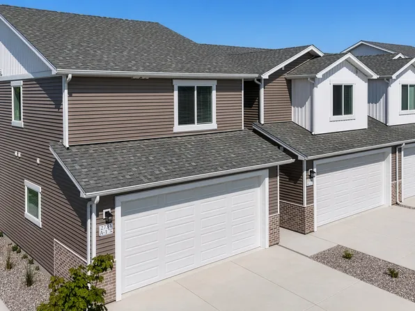 Valo At Bellin Townhomes