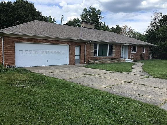 4th image of 2111 Lonsdale Dr NE