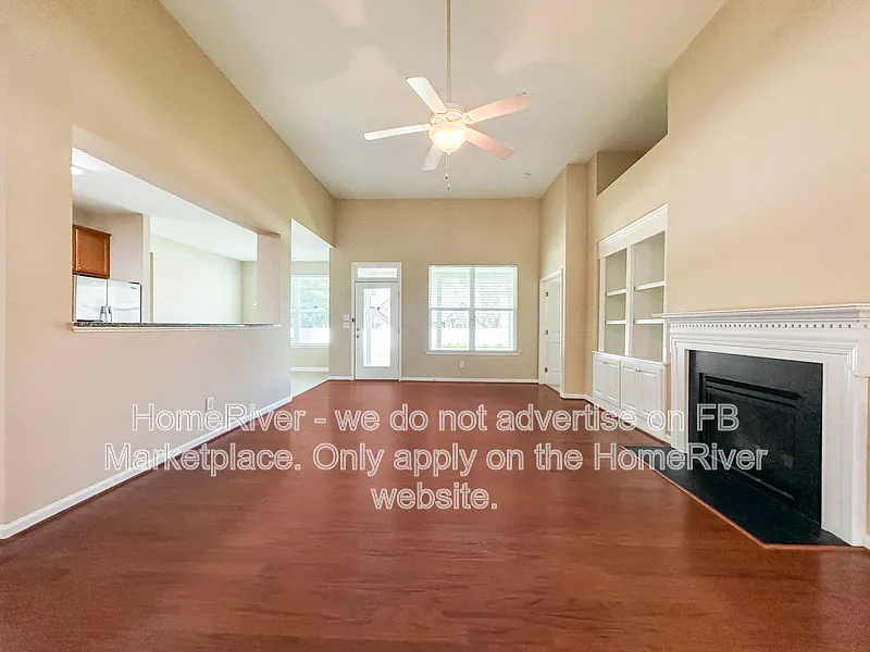 4 bed, 3.0 bath, 2778 sqft, $2,300 — Photo 4