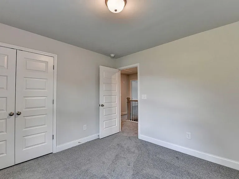 7309 Yewtree Dr — Photo 39