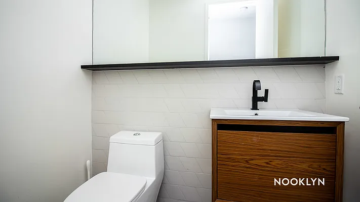 Rented by Nooklyn NYC LLC | media 70