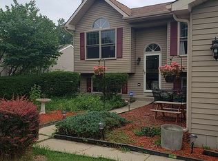 160 Tree Line, Antioch, IL 60002