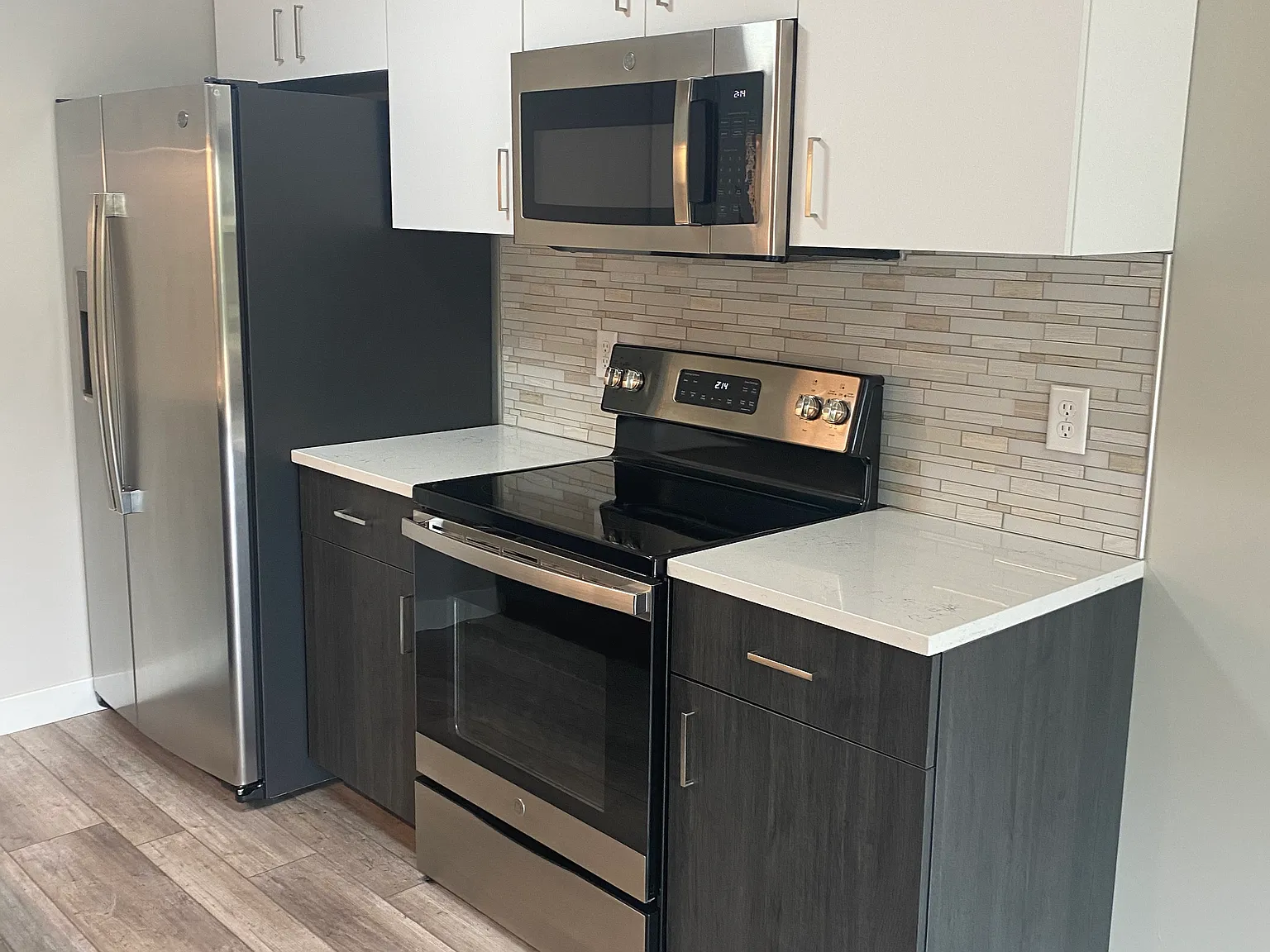 2 bed, 900 sqft, $1,400 — Photo 2