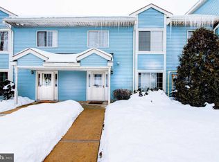 208 Wheatsheaf Ln #B-5, Telford, PA 18969