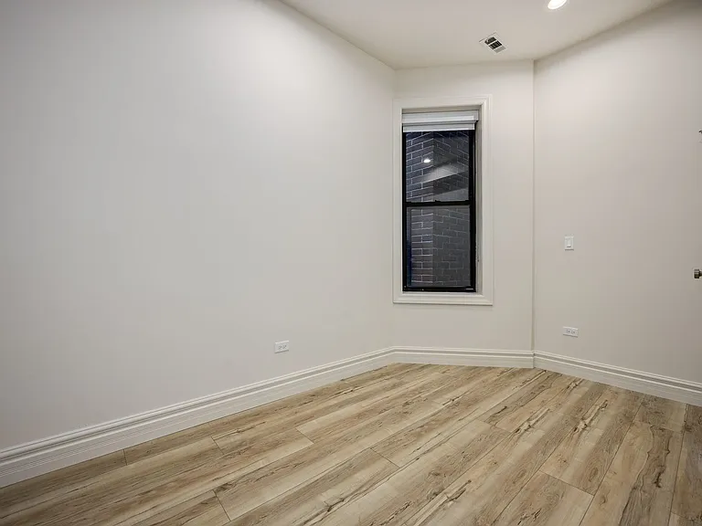 1710 W Belmont Ave #202 — Photo 9
