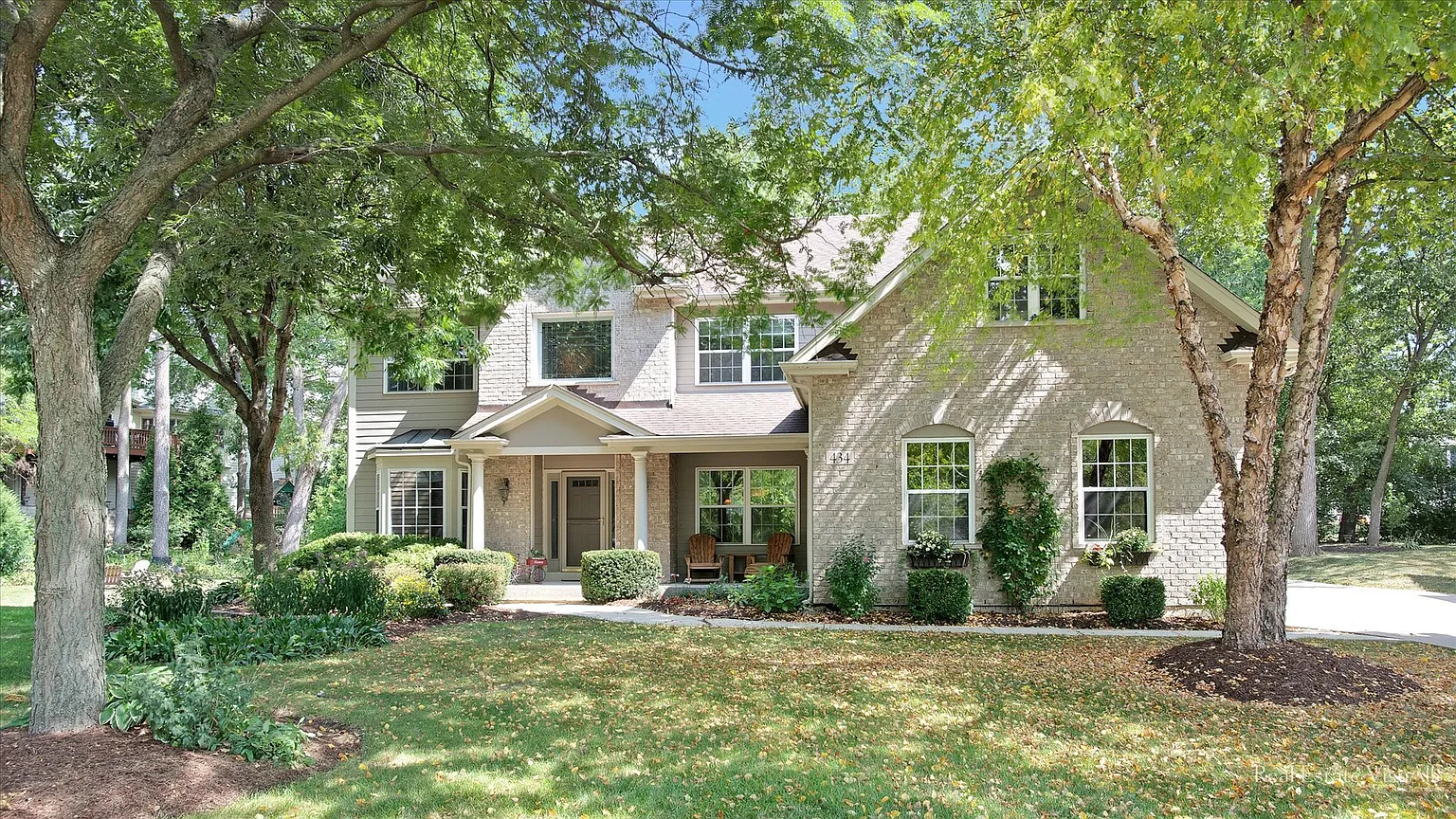 434 Giles Ct photo 1