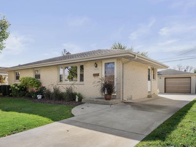 1027 Saxony DRIVE, Racine, WI, 53402