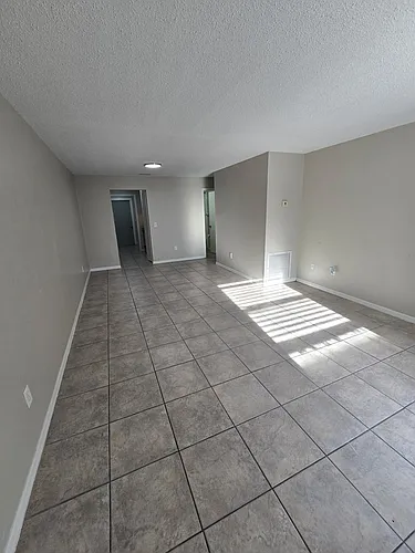 2212 Florida Dr Photo 1