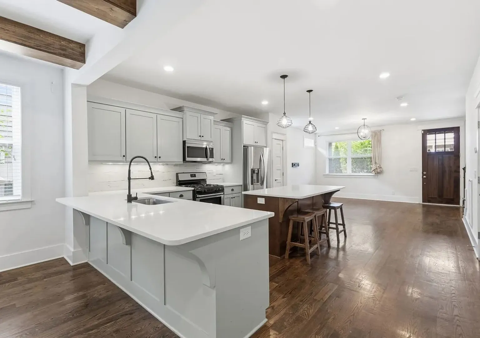 3BR Townhome in the Heart of Nashville — Photo 4