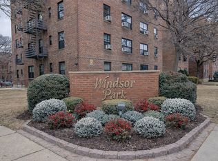 211-02 73rd Ave #6P, Oakland Gardens, NY 11364