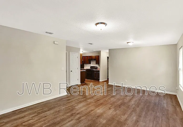 3550 Edison Ave — Photo 3