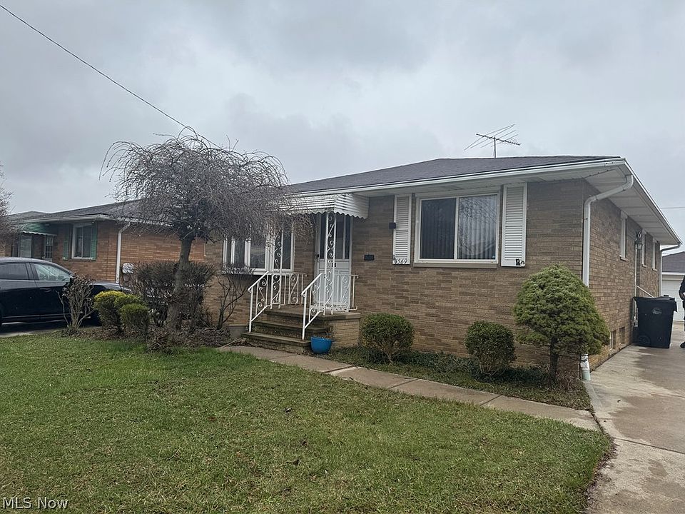 1st image of 4569 W 144th St