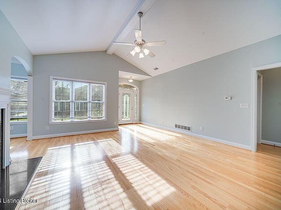 3rd image of 711 Savoy Rd