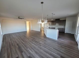 290 Maroon Ln, Kyle, TX 78640