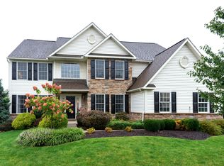 44 Fairwood Ave, Sinking Spring, PA 19608