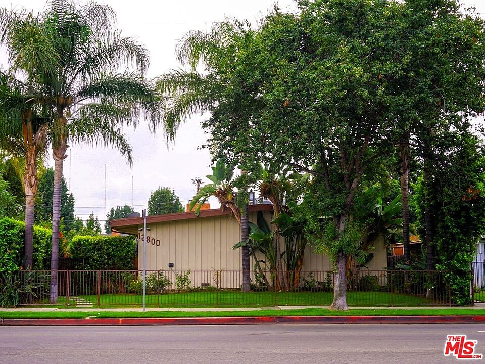 1st image of 12800 Oxnard St