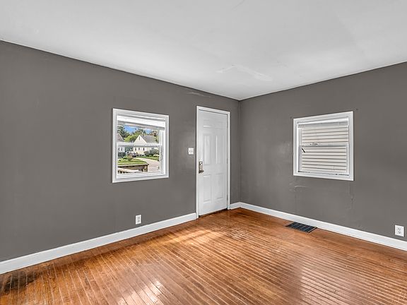 3rd image of 5142 English Ave