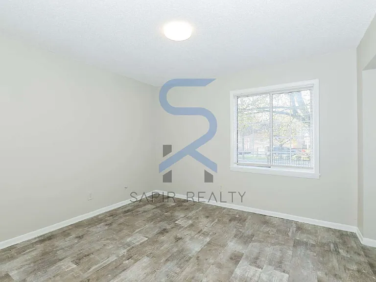 2045 Alison Ct SW #4 — Photo 5