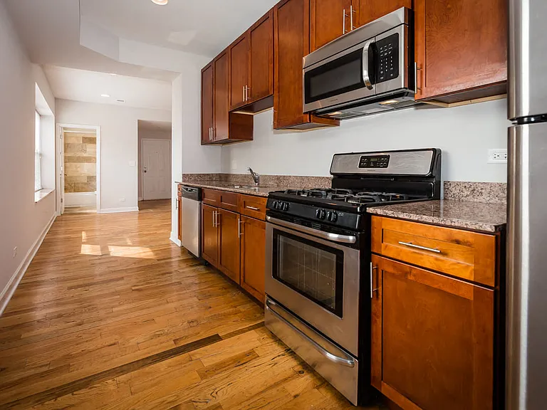 2038 W Touhy Ave — Photo 9
