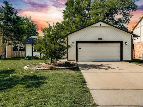 10113 E Lockmoor St, Wichita, KS 67207