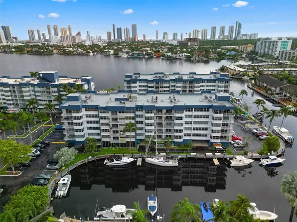 16565 NE 26th Ave APT 4D, North Miami Beach, FL 33160