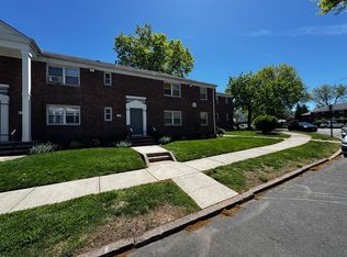 6 Bryant Pl #A, Ridgefield, NJ 07657