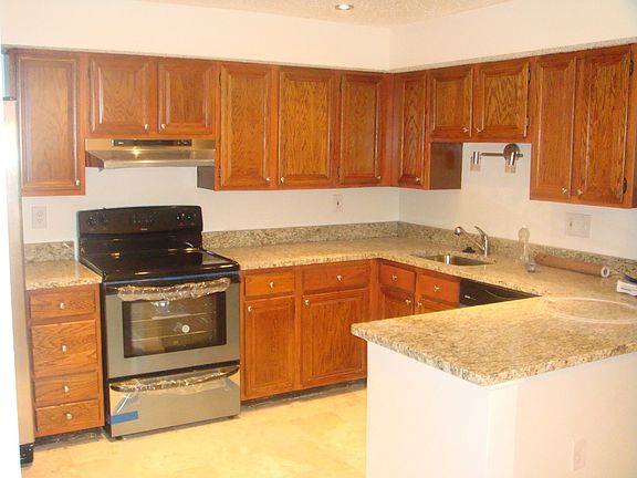 2nd image of 13623 Bentley Cir