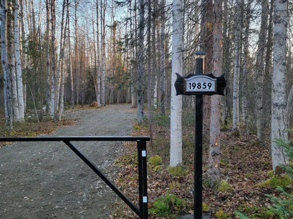 19859 E Caughtabigone Ave, Willow, AK 99688