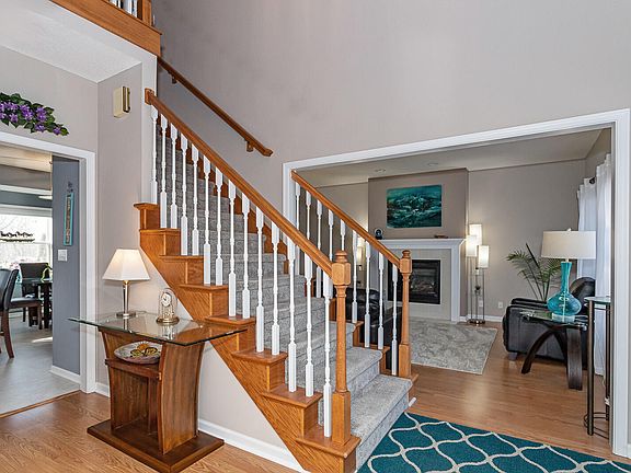 5th image of 2308 Camden Dr