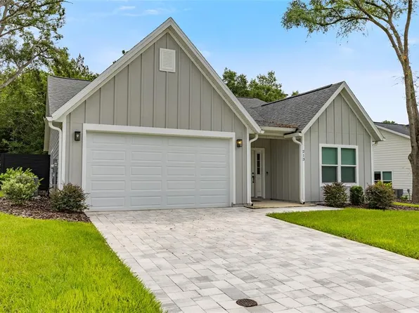 213 SW 246th Way, Newberry, FL 32669