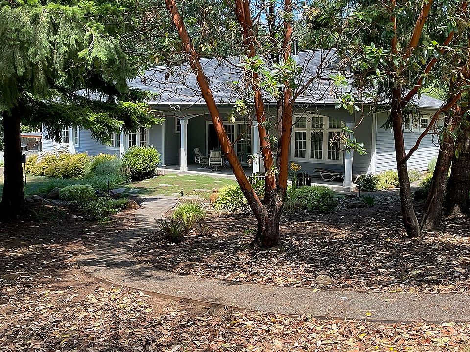 2nd image of 11555 NE Anna Dr