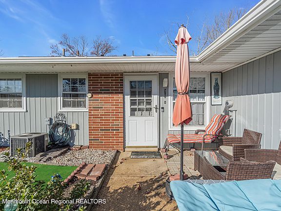 3rd image of 296D Dorchester Drive #D