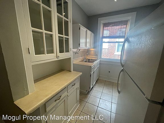 4th image of 4242 Botanical Ave #11449103