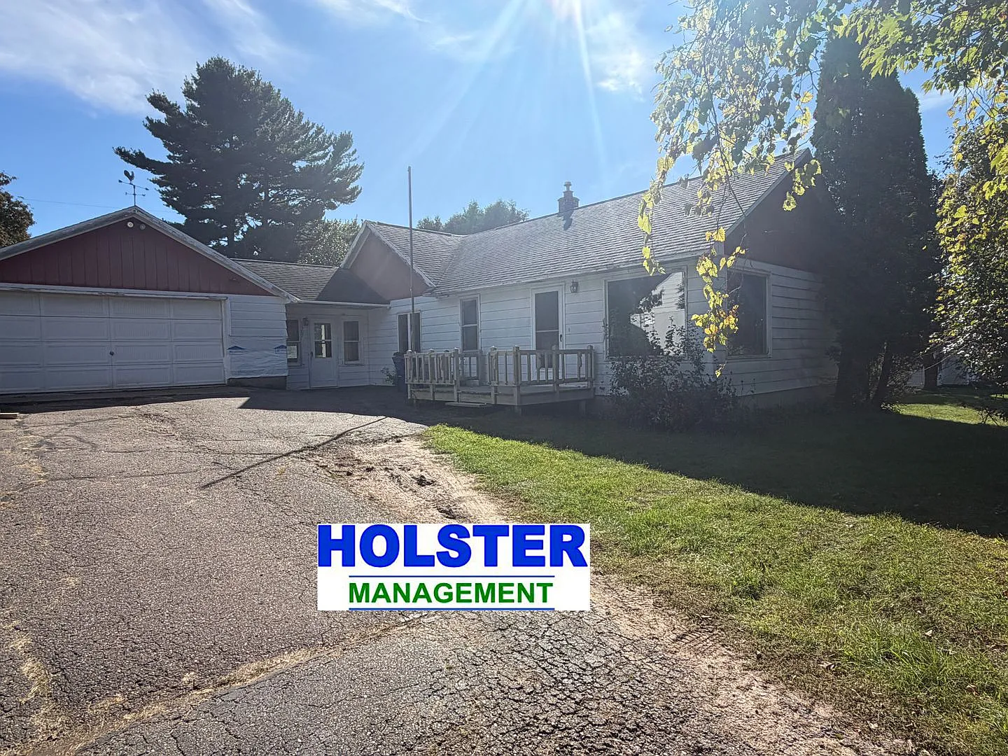 3-Bedroom, 1 Bath Ranch Style Home on a 1/2 Acre Lot — Photo 1