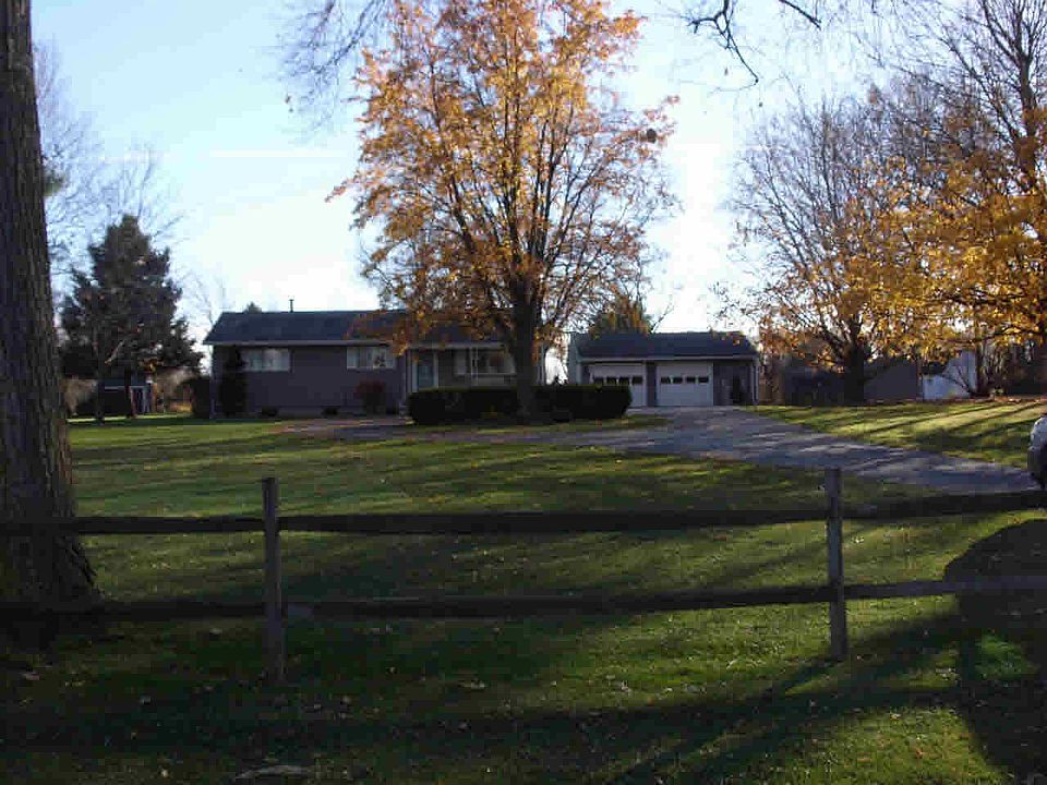 1st image of 1095 Lotus Dr