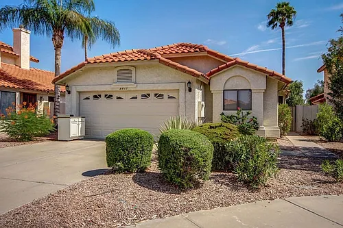 8817 E Dahlia Dr Photo 1