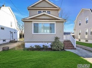 69 Cochran Pl, Valley Stream, NY 11581