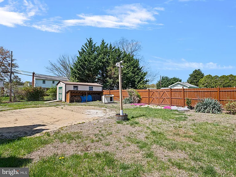 114 Baldt Ave — Photo 20